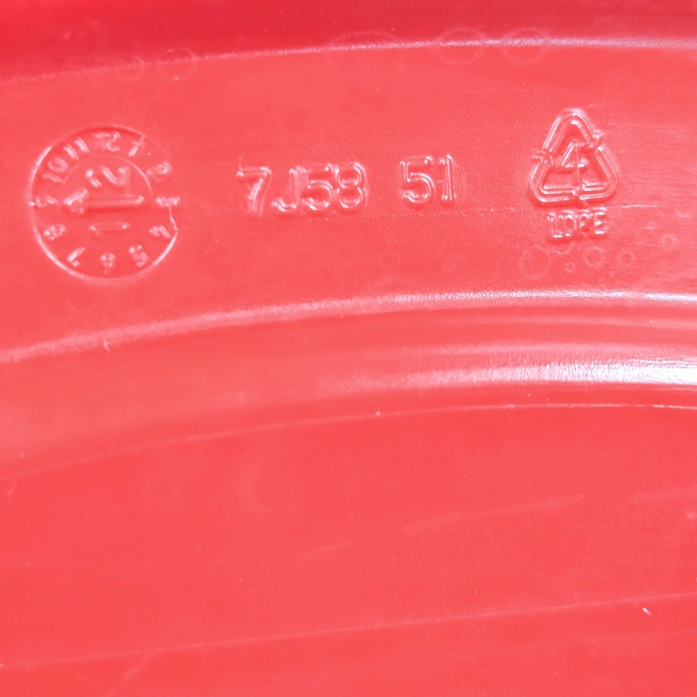 5 Rubbermaid Easy Find Lids 4.5" inch Red Square Replacement Food Storage 7J58 - Picture 5 of 5